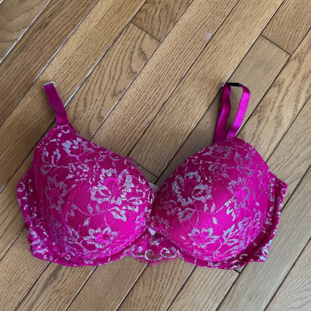 Sexy push-up bra. NWT.